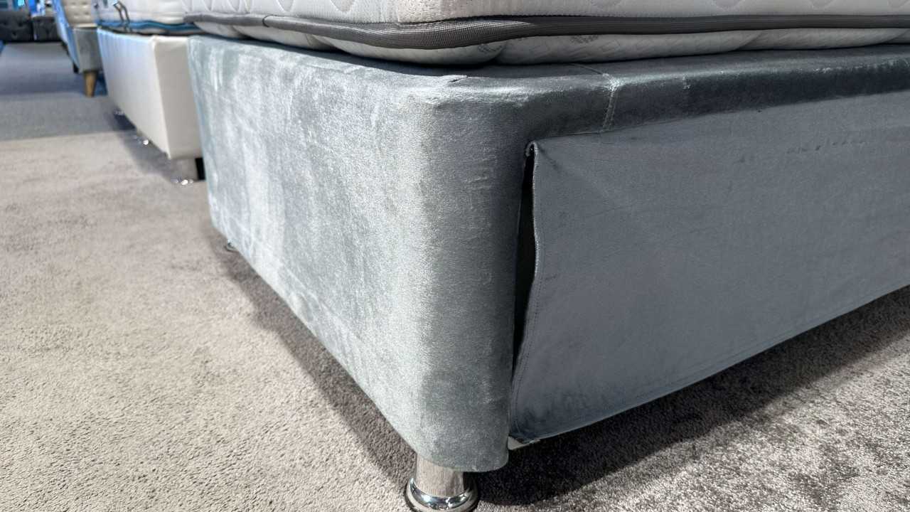 Baza Caprice Baby 90X200 Cu doua saltele, catifea verde - Promo BELLONA Paturi Tapitate SHOWROOM28CPYB600100014+27CAP00902000200