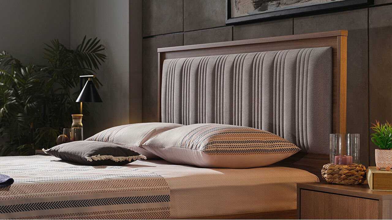 Set Dormitor Monaco, Sifonier 5 usi, Pat 160x200, culoare Nuc Set Dormitor SHOWROOMDORMONACO5USI160