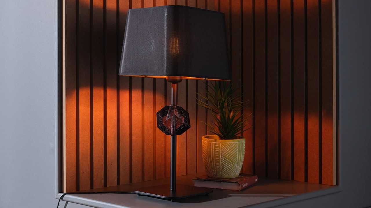 Lampadar Rante cu picior scurt DOQU Corpuri de iluminat Lampadar Rante cu picior scurt DOQU Corpuri de iluminat