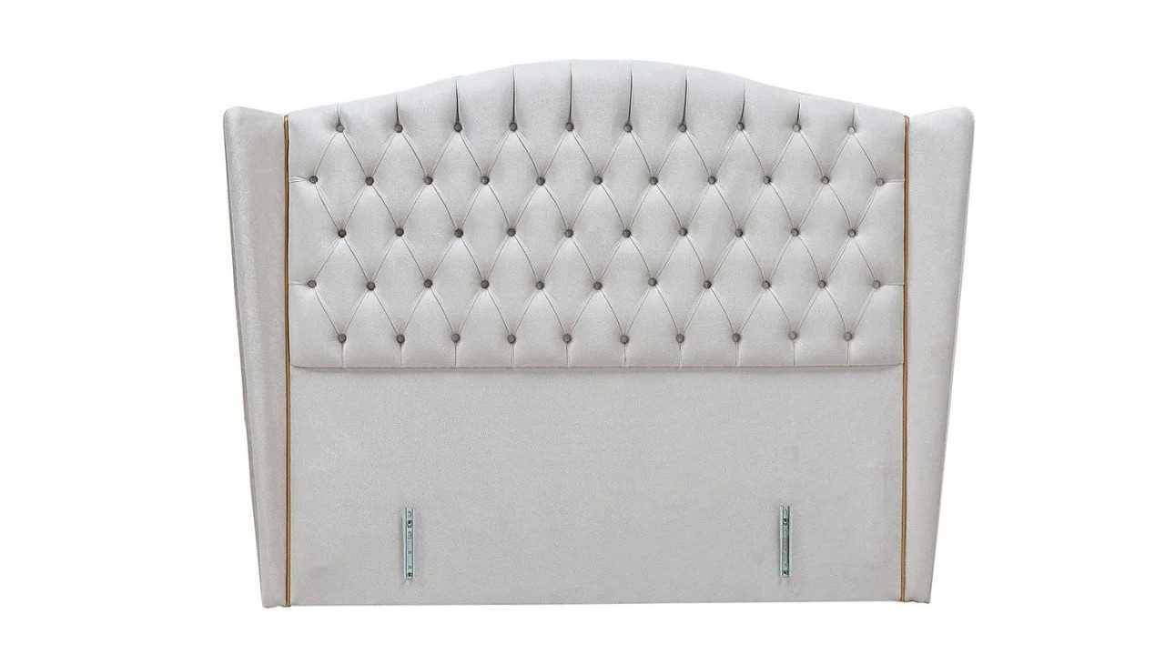 Set Dormitor Victor, Sifonier 5 usi, Pat 160x200, culoare Fildes, Finisaj Auriu Set Dormitor VICDORM5USI160200