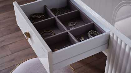 Set Dormitor Victor, Sifonier 5 usi, Pat 160x200, culoare Fildes, Finisaj Auriu Set Dormitor VICDORM5USI160200