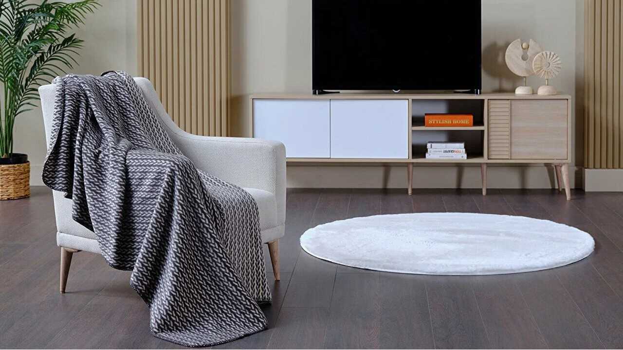 Pătură TV împletită, 130x170cm, culoare Antracit DOQU Cuverturi si Pături 2Q9BTTBRADA560001 Pătură TV împletită, 130x170cm, culoare Antracit DOQU Cuverturi si Pături 2Q9BTTBRADA560001